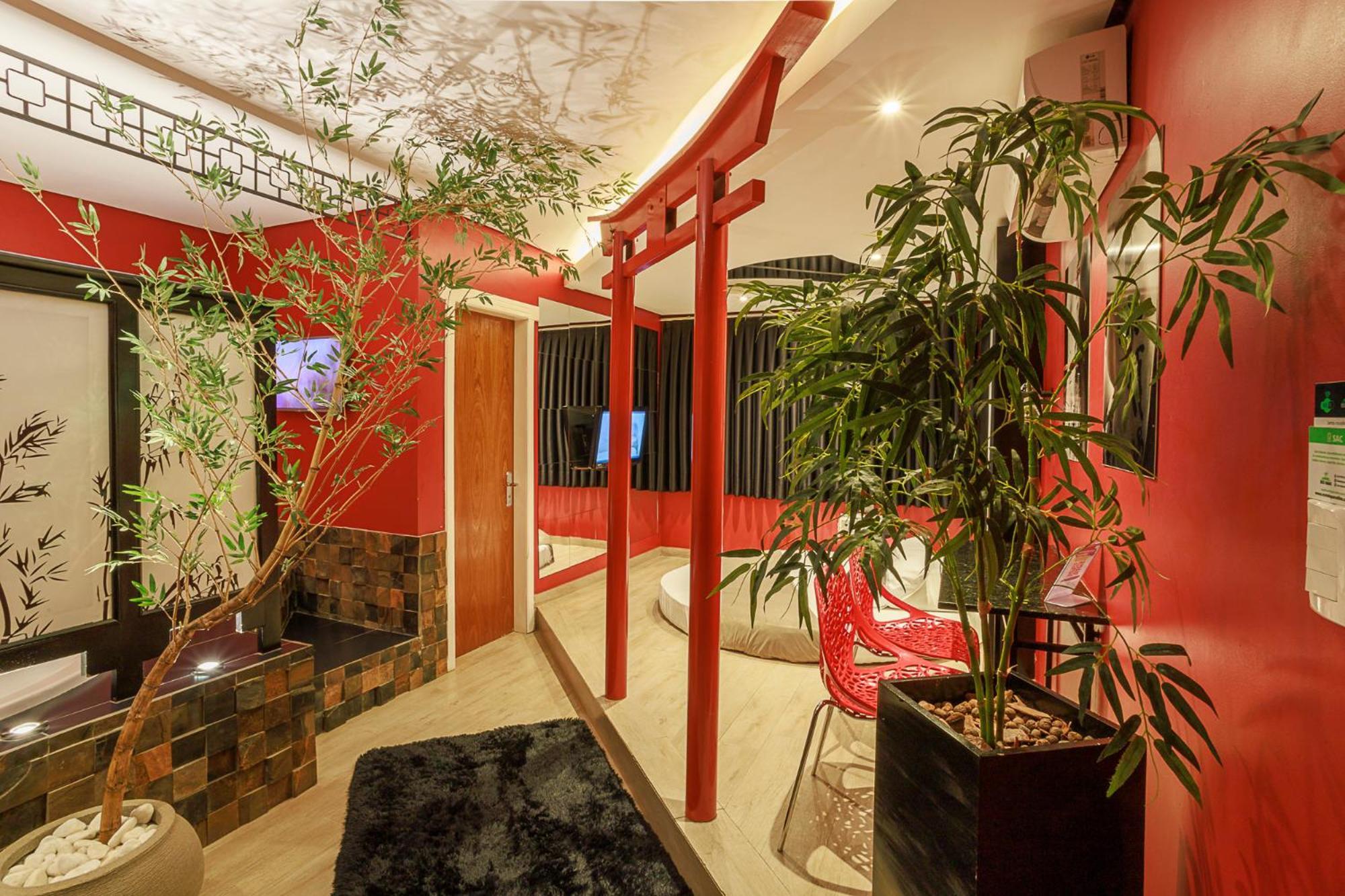 帕拉迪索情趣酒店 - 克鲁斯阿尔塔 上克鲁斯 外观 照片